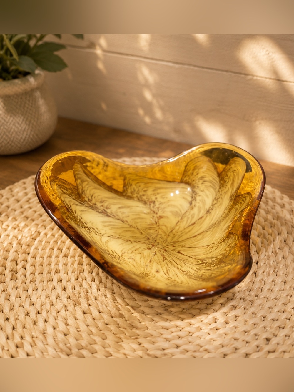 Murano Style – Amber & Cream Art Glass Bowl